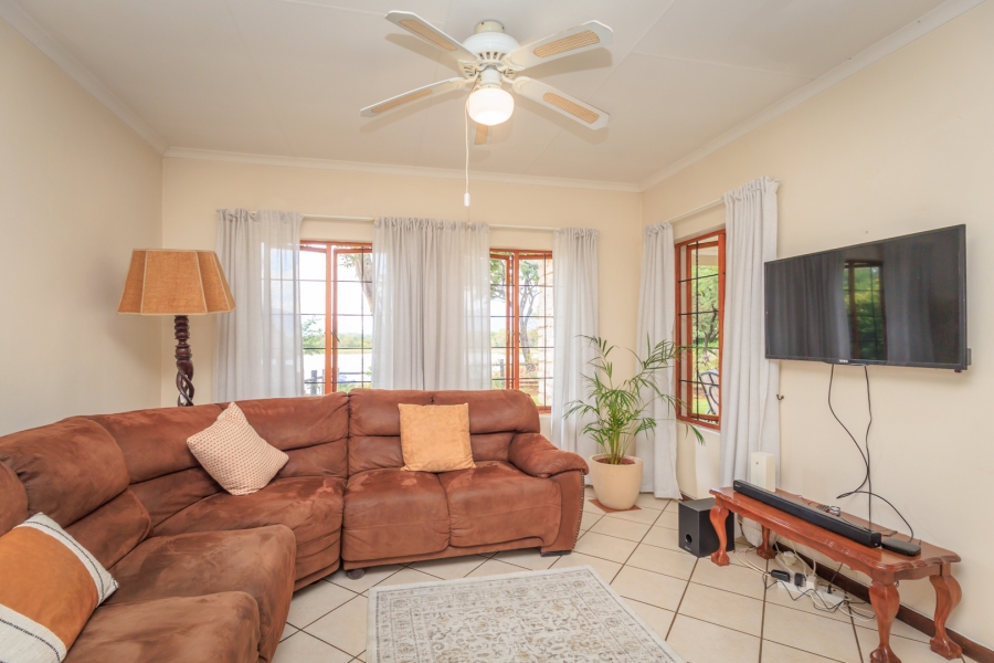 3 Bedroom Property for Sale in The Coves North West